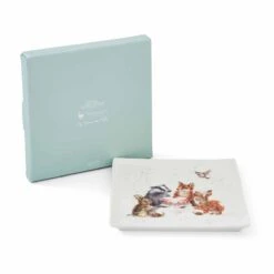 Royal Worcester Wrendale Designs Square Plate (Woodland Party) -Kitchenware Discount Store 749151743540 packaging1 a5d7e84a 8863 4c58 ae62 813f1abae7d1